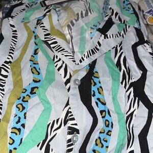 New SHORT SLEEVE VISCOSE LINE ARTWORK SHIRT‎